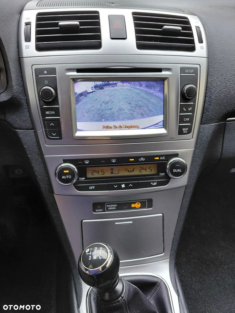 Toyota Avensis - 18