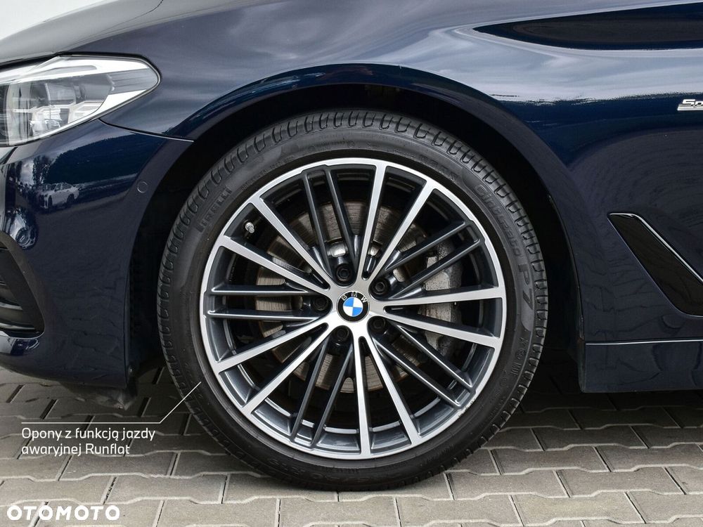 BMW Seria 5 530i GPF Luxury Line sport - 6