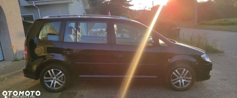 Volkswagen Touran 2.0 TDI DPF DSG STYLE - 19