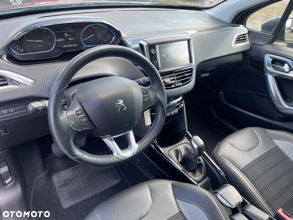 Peugeot 2008 1.6 BlueHDi Allure - 12