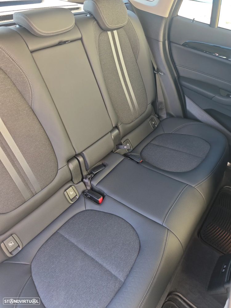 BMW X1 xDrive25e Sport Line - 17