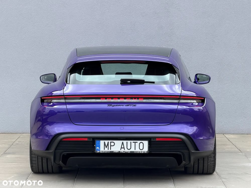 Porsche Taycan - 6