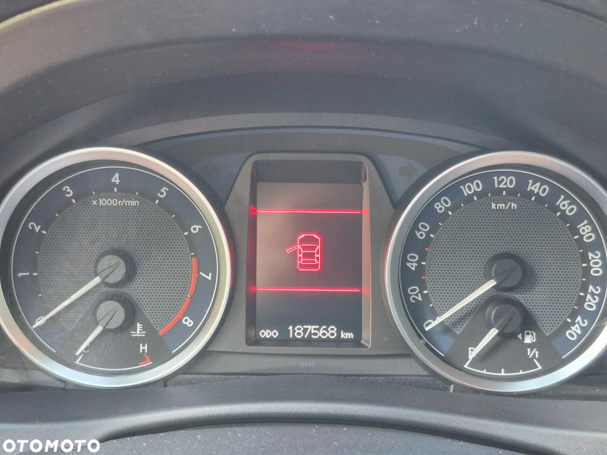 Toyota Auris 1.6 Premium Comfort - 22