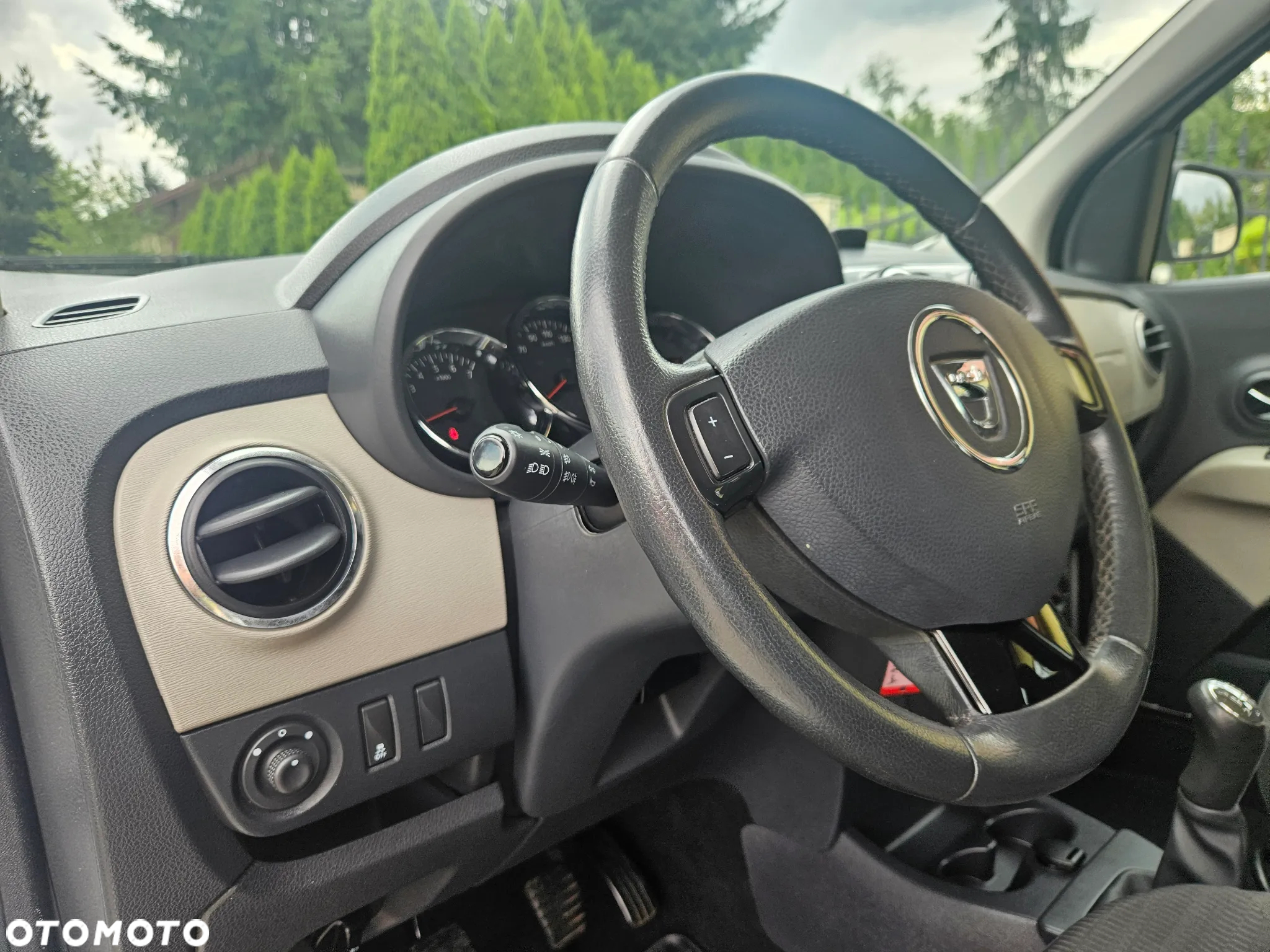 Dacia Lodgy - 24