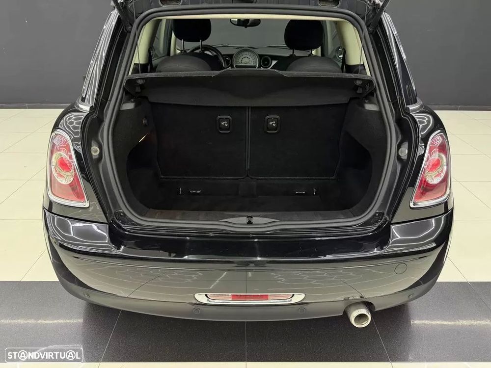 MINI 3 Portas One D - 17