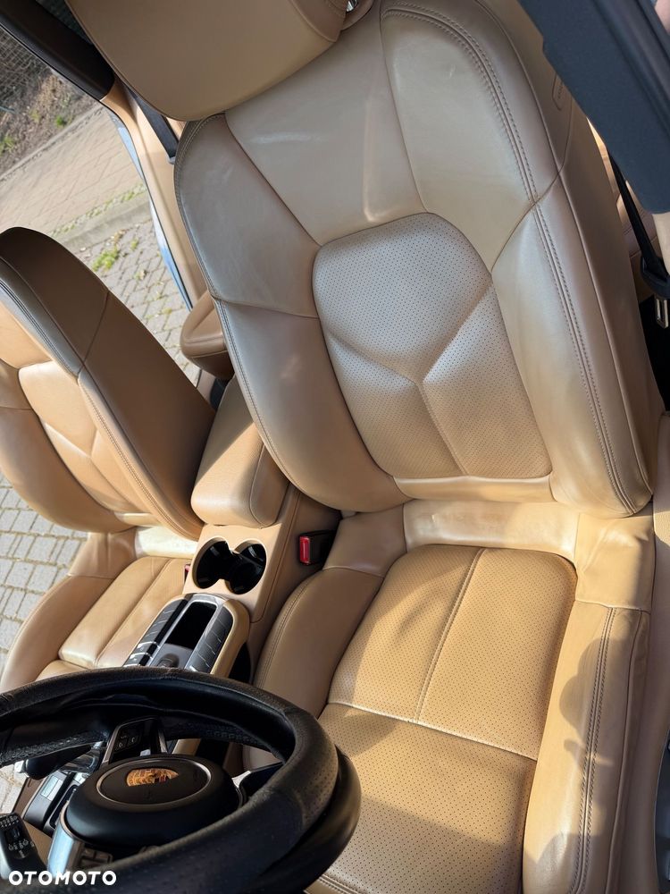 Porsche Macan Standard - 16