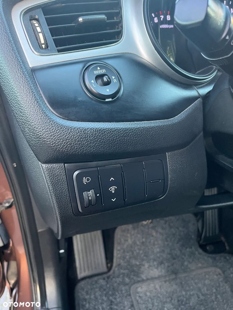 Kia Ceed - 13