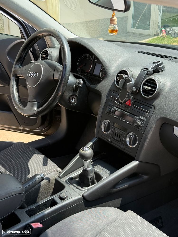 Audi A3 2.0 TDI Attraction - 12