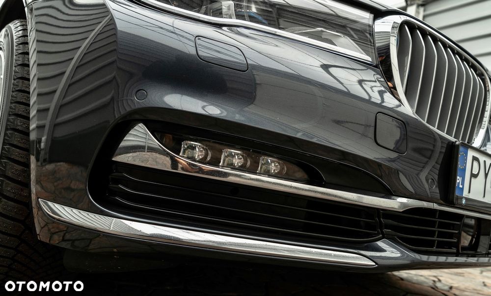 BMW Seria 7 740Li xDrive - 15