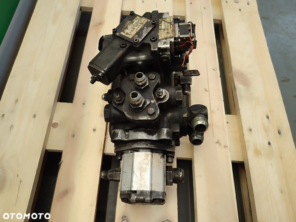 Elektrozawór SAUER MCV116A3204 MCV105C3023 JLG 660 - 4