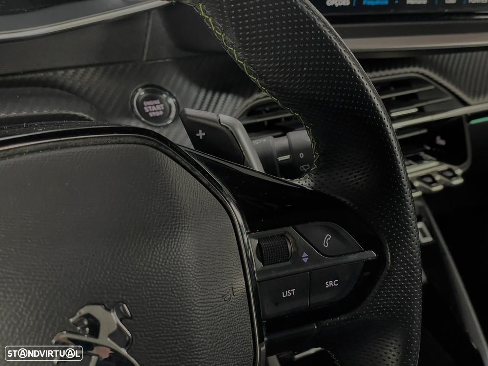 Peugeot 2008 1.2 PureTech Allure EAT8 - 15