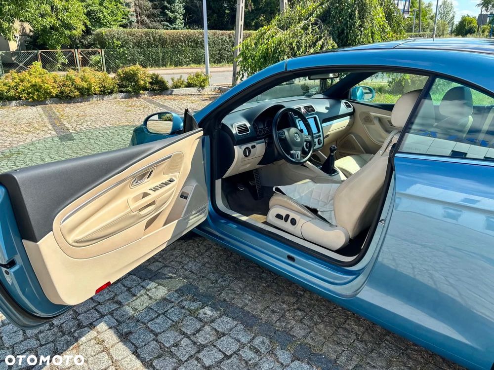 Volkswagen Eos - 1
