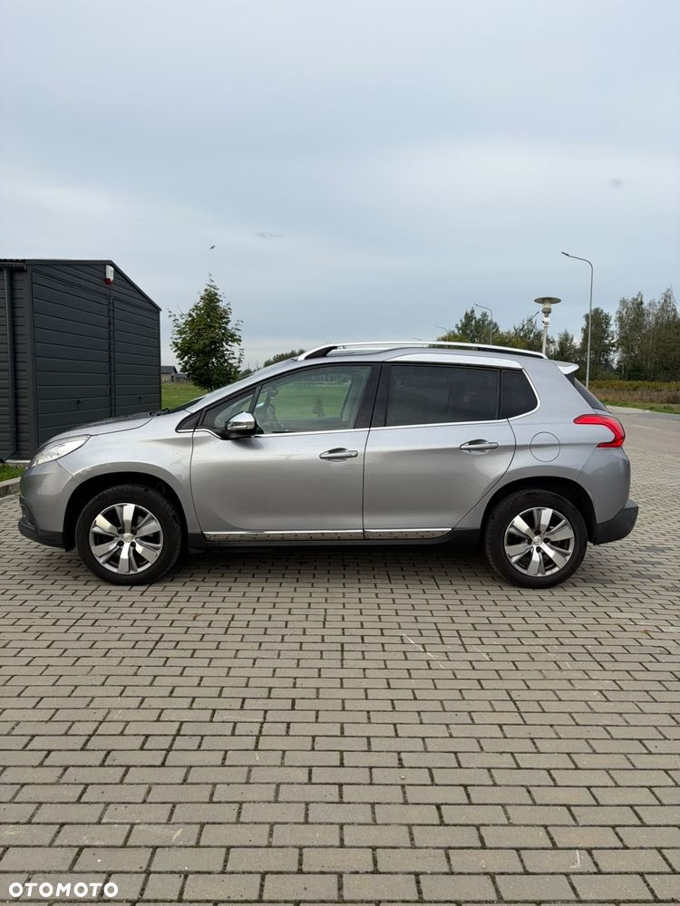 Peugeot 2008 - 6