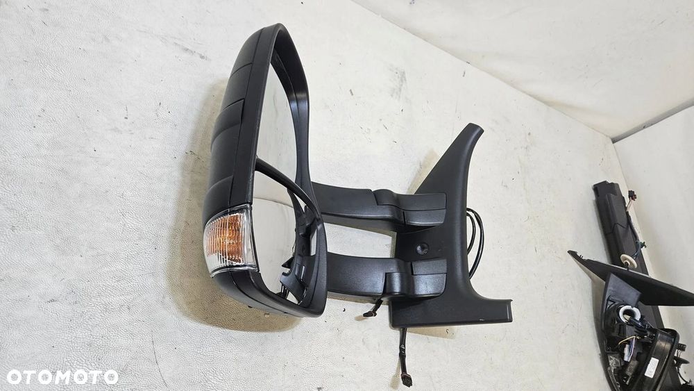 LUSTERKO LEWE DŁUGIE IVECO DAILY 8PIN 2014 - 8