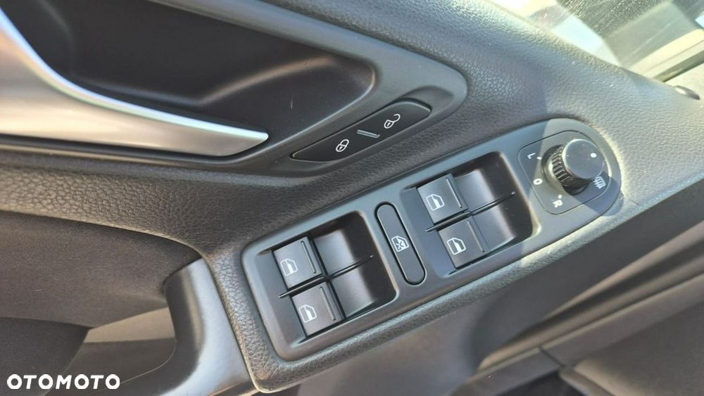 Volkswagen Golf - 17