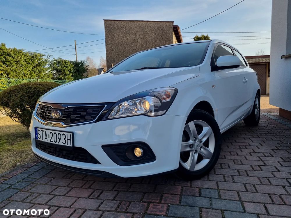 Kia ProCeed 1.4 CVVT Dream-Team Edition - 1