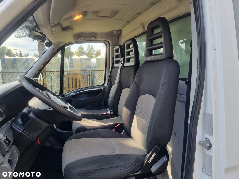 Iveco daily Super Stan tylko 300 tyś km - 13