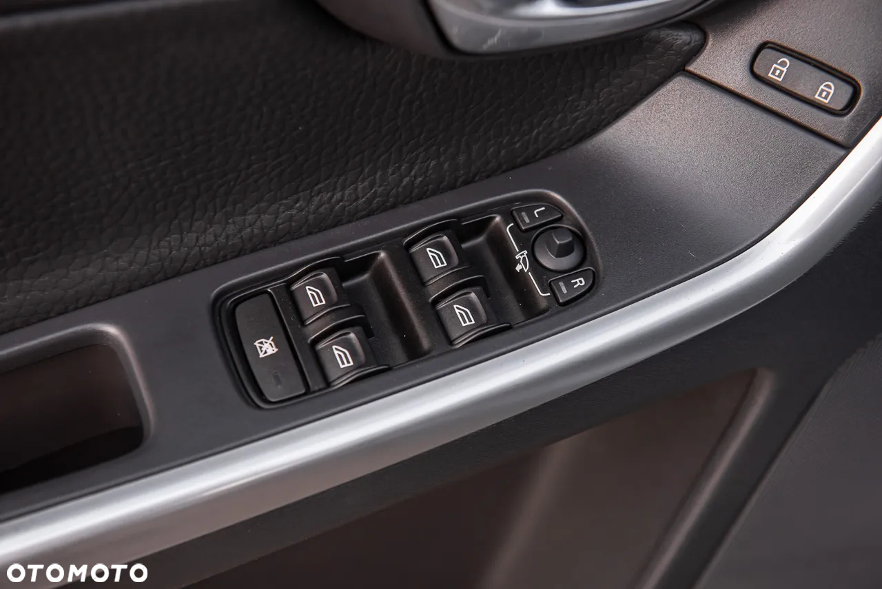 Volvo XC 60 T6 AWD Momentum - 16