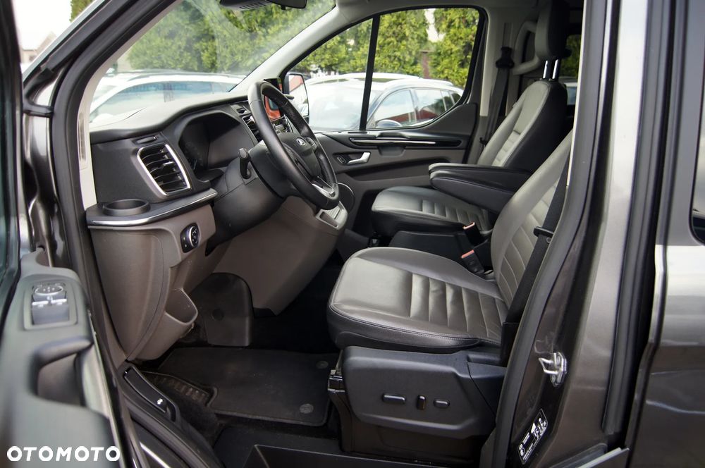 Ford Tourneo Custom 320 L2H1 VA Autm Titanium X - 9
