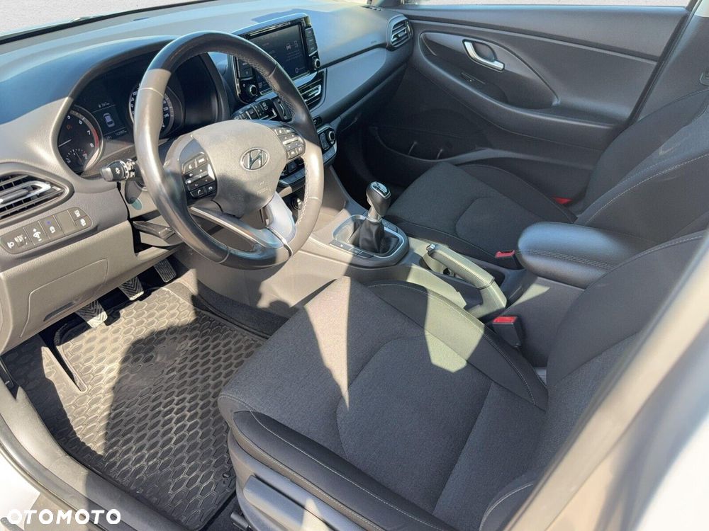 Hyundai i30 1.5 DPI Comfort - 12
