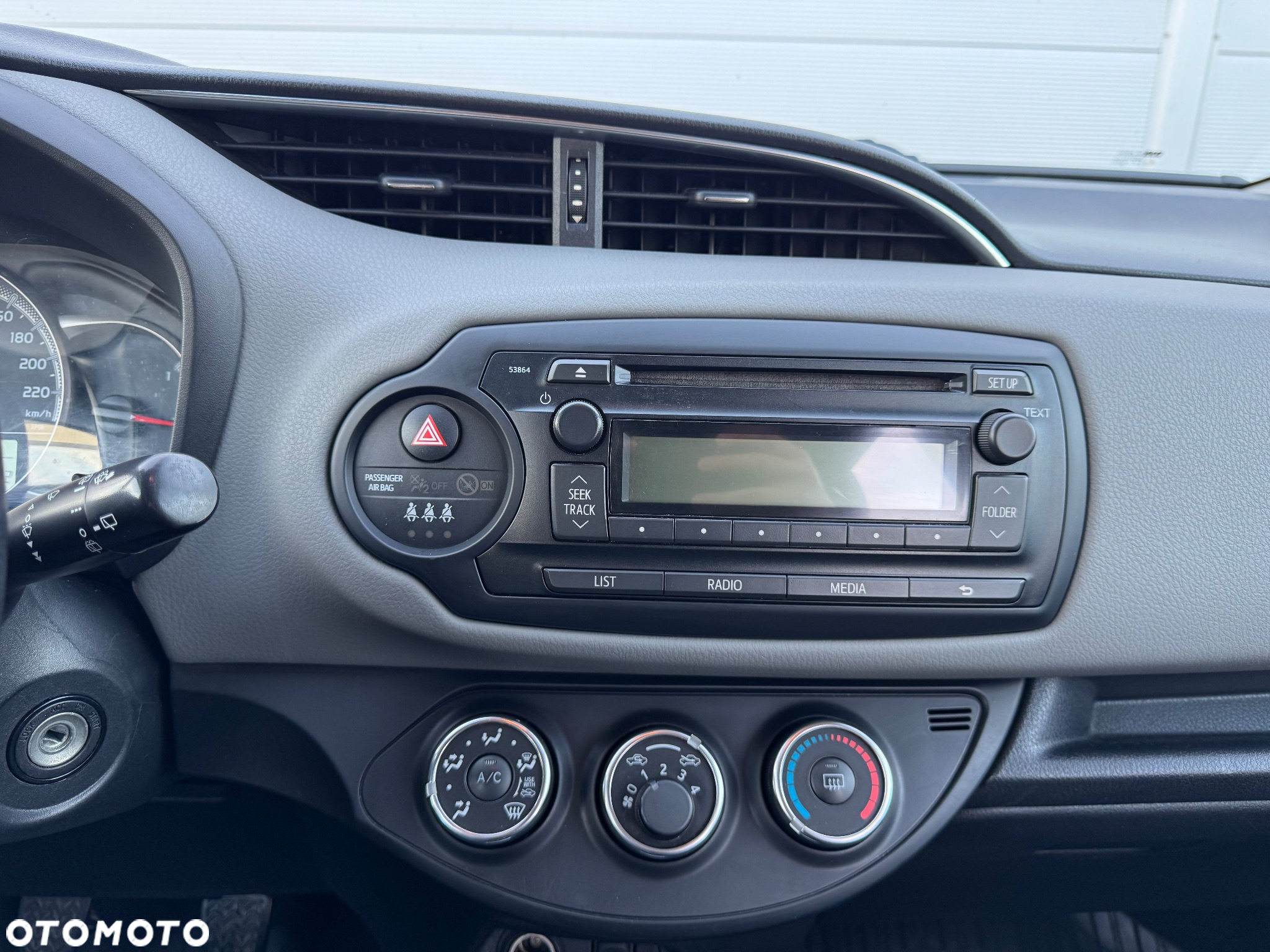 Toyota Yaris 1.0 Active - 17