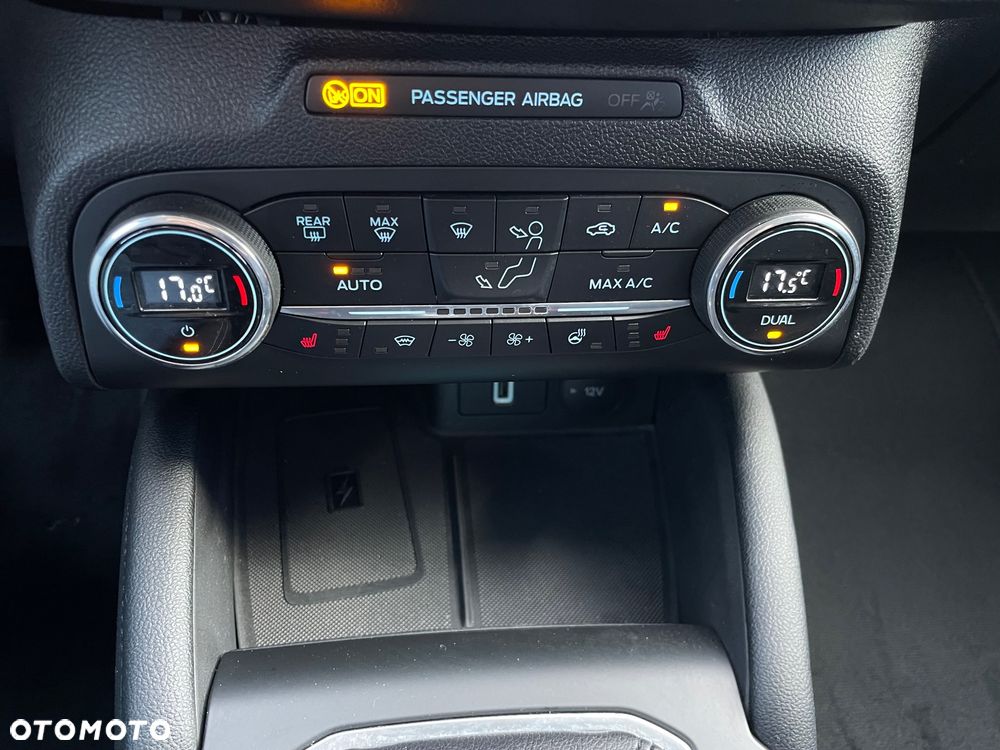 Ford Focus 1.0 EcoBoost STart-Stopp-System TITANIUM - 22