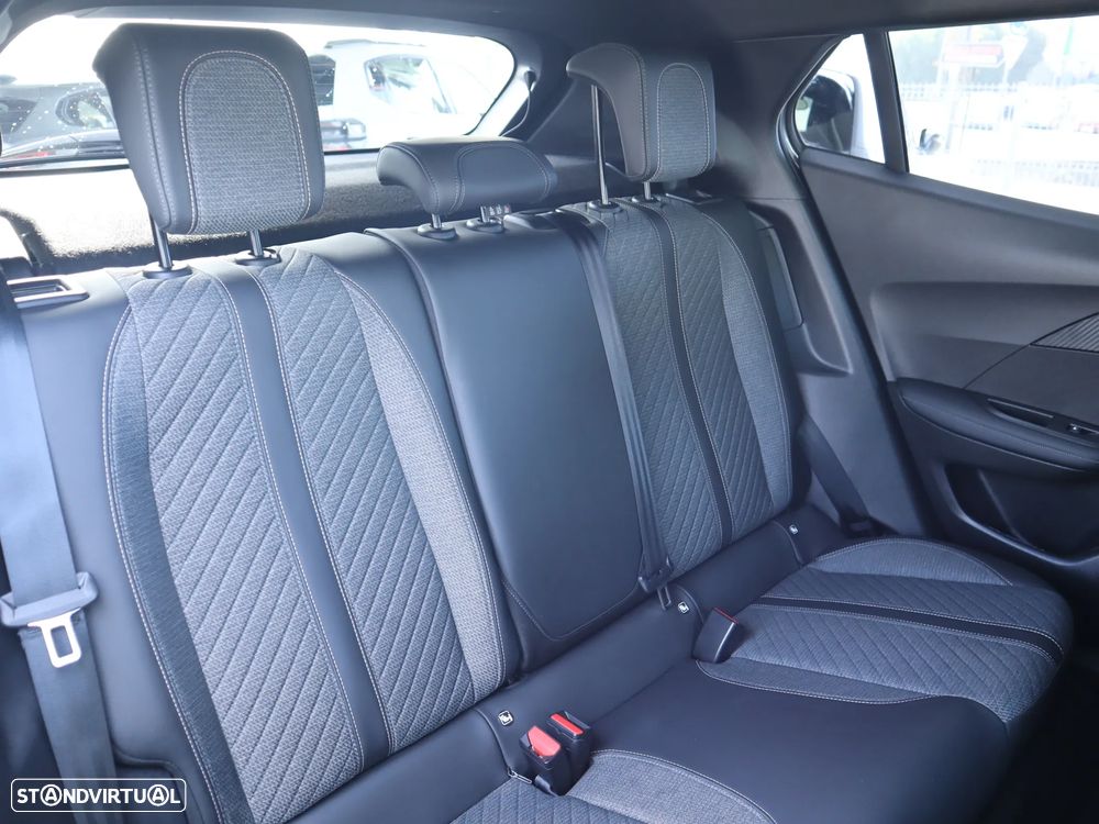 Peugeot e-2008 50 kWh Allure - 24