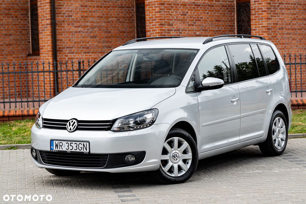 Volkswagen Touran 2.0 TDI DPF BlueMotion Technology DSG STYLE - 2