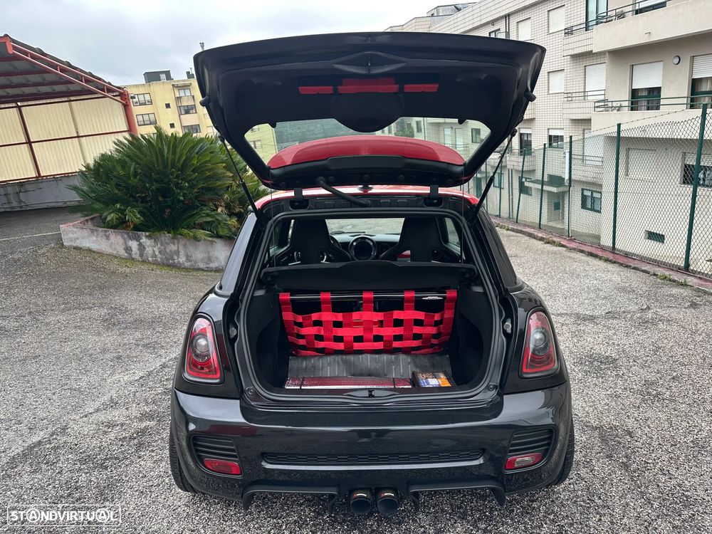 MINI 3 Portas John Cooper Works - 28