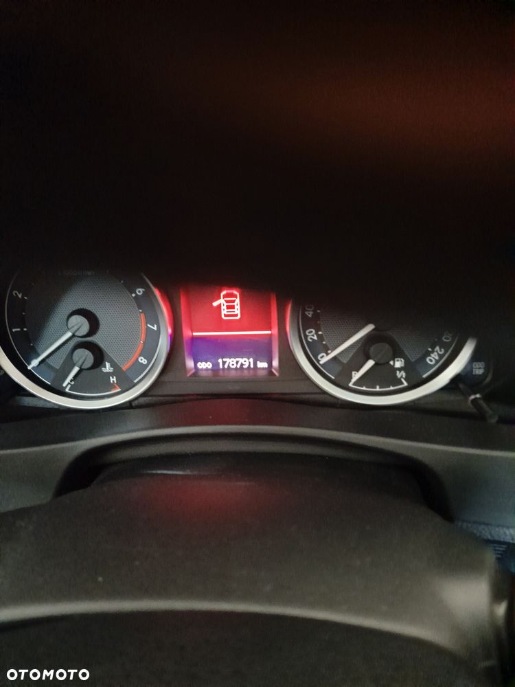 Toyota Auris 1.6 Premium Comfort - 15