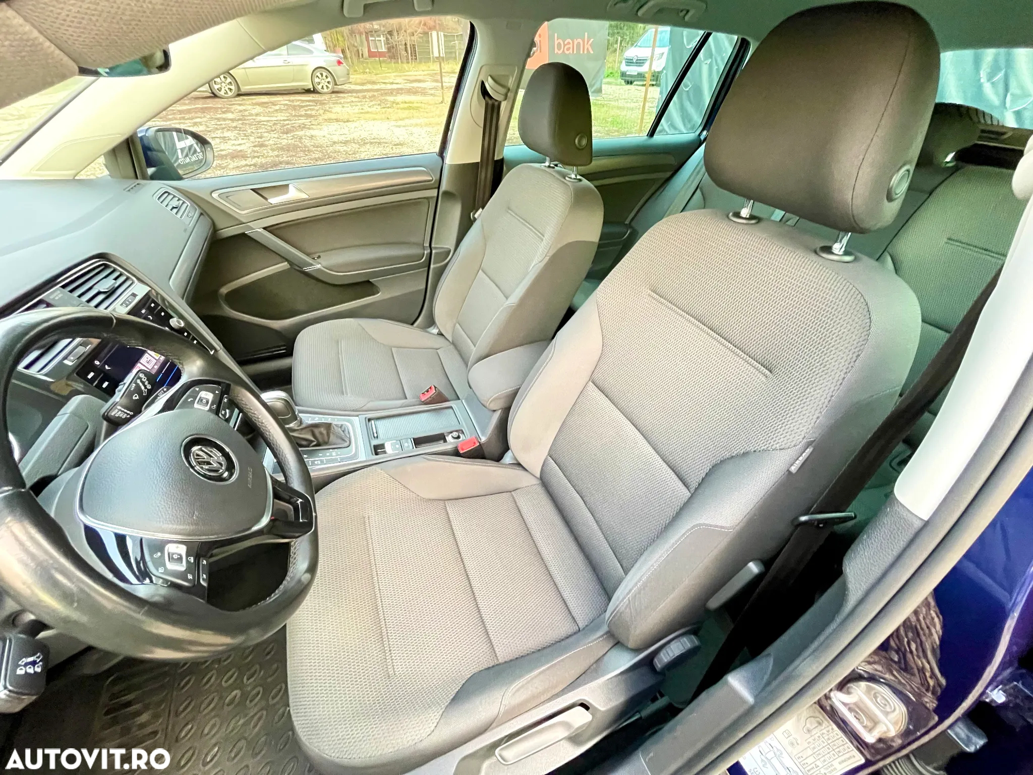Volkswagen Golf 1.6 TDI DSG Highline - 12