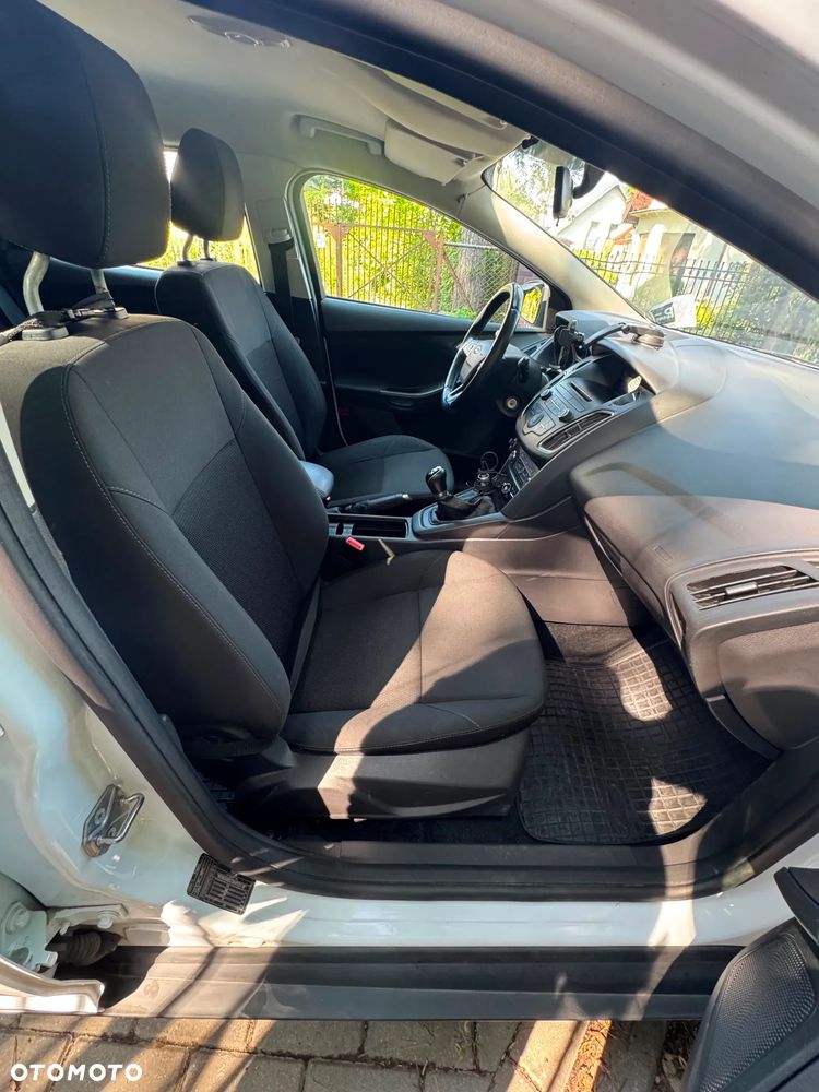 Ford Focus 1.6 Trend - 5