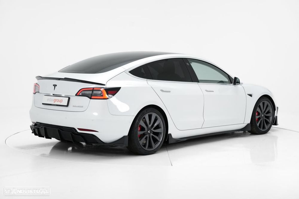 Tesla Model 3 - 4