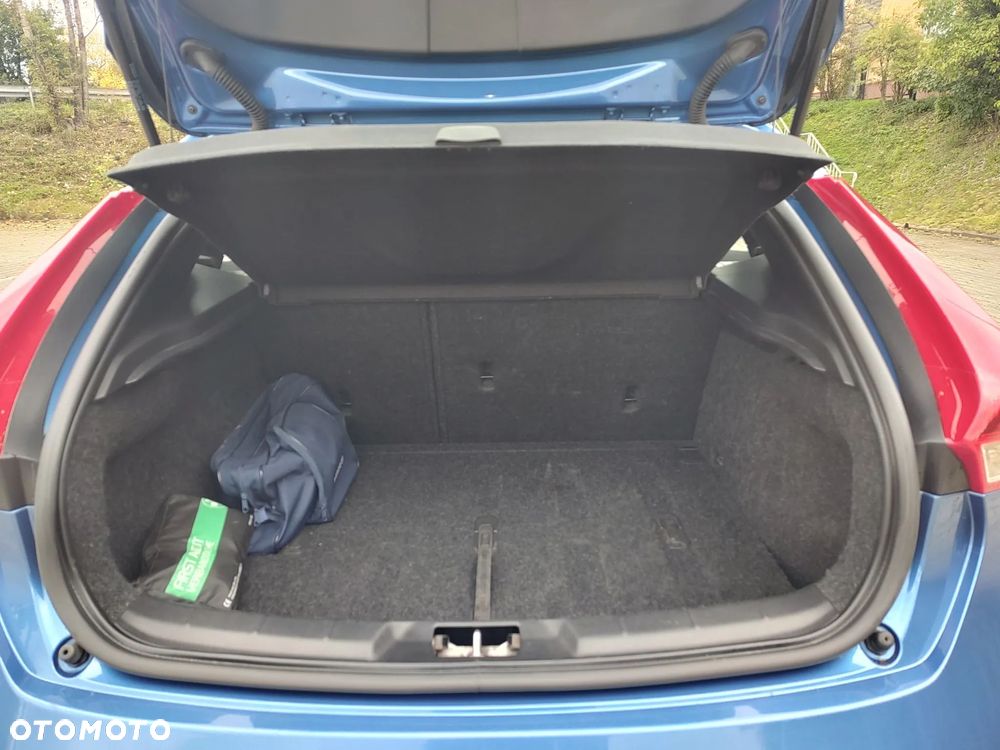 Volvo V40 T5 Drive-E R-Design Momentum - 19