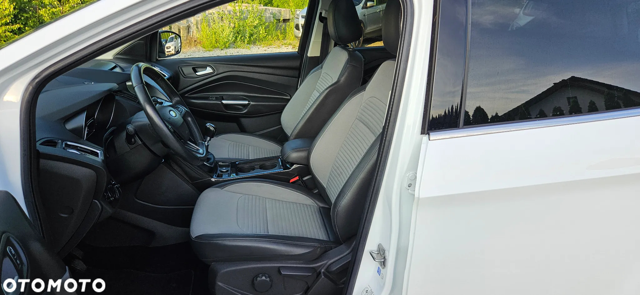 Ford Kuga 2.0 TDCi 4WD Titanium - 25