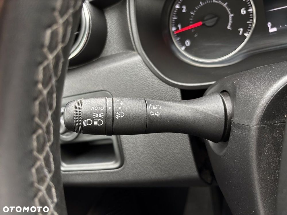 Dacia Duster 1.6 SCe Prestige - 10