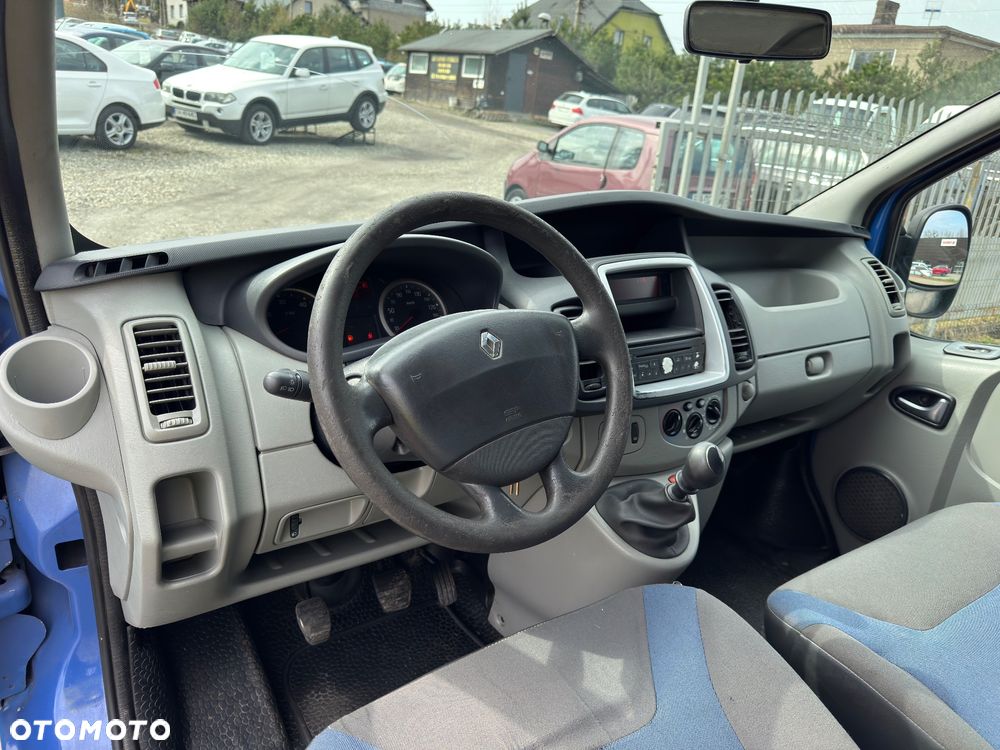 Renault Trafic - 16