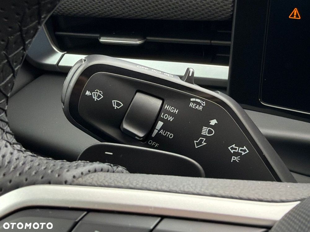 Volkswagen T-Roc 1.5 eTSI R-Line DSG - 19