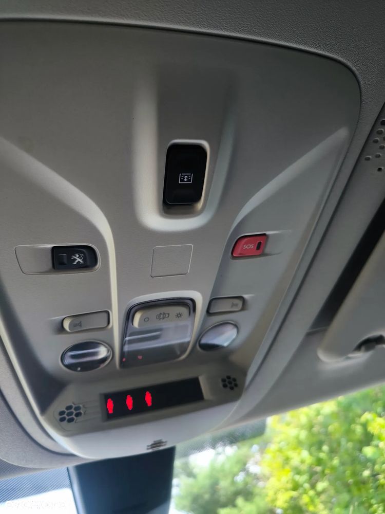 Peugeot Rifter 1.5 BlueHDI GT Line S&S - 26