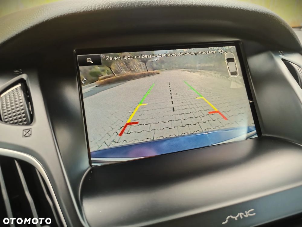 Ford Focus 1.6 FF Titanium - 25