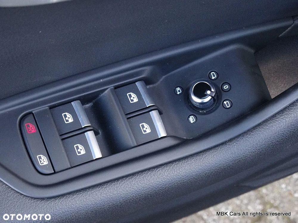 Audi A4 Avant 2.0 TDI ultra S tronic sport - 22