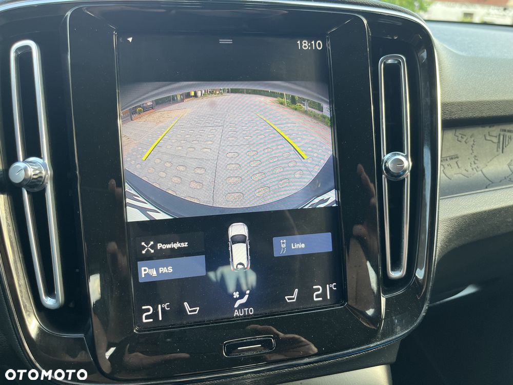 Volvo XC 40 T3 Momentum Pro - 17