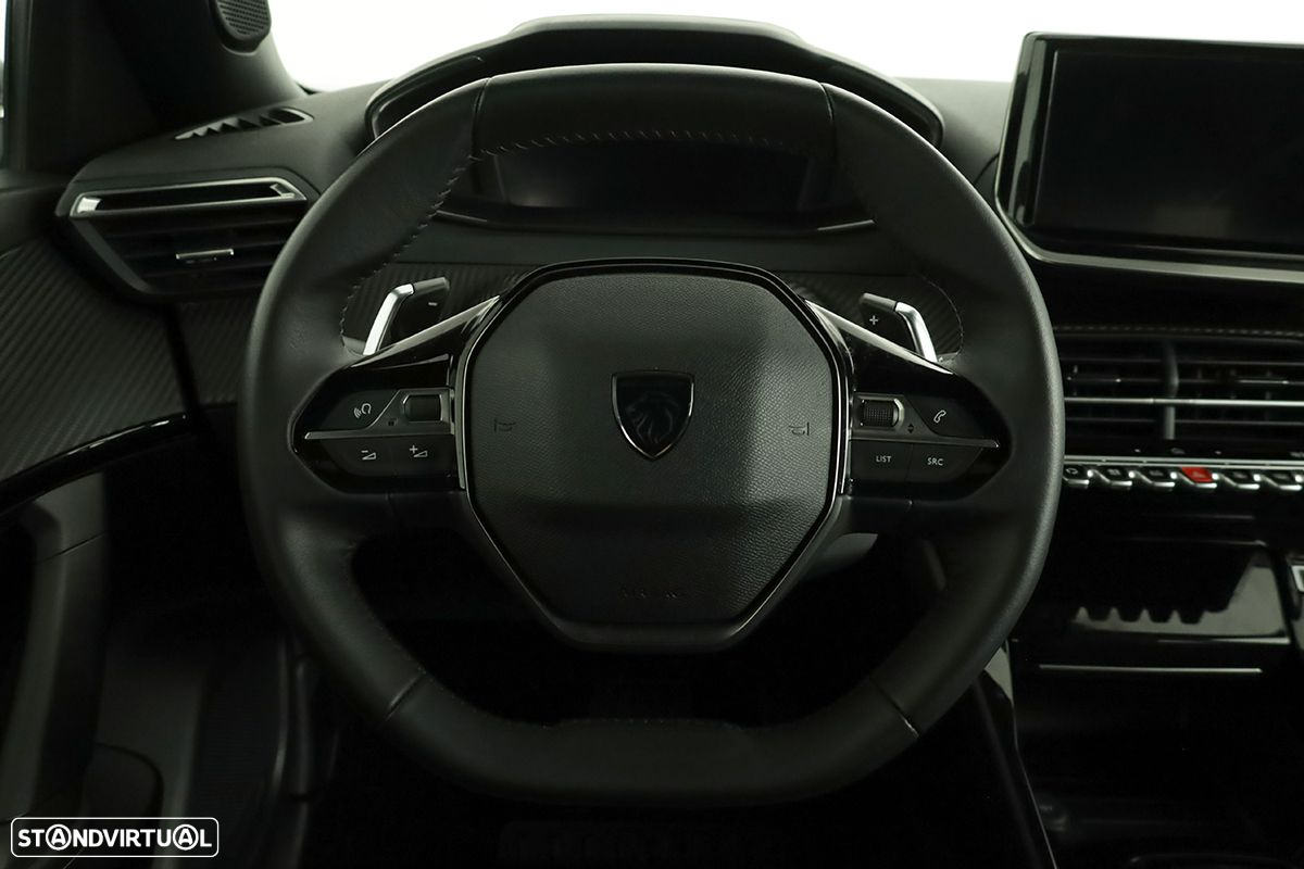 Peugeot 2008 1.2 PureTech Allure EAT8 - 15