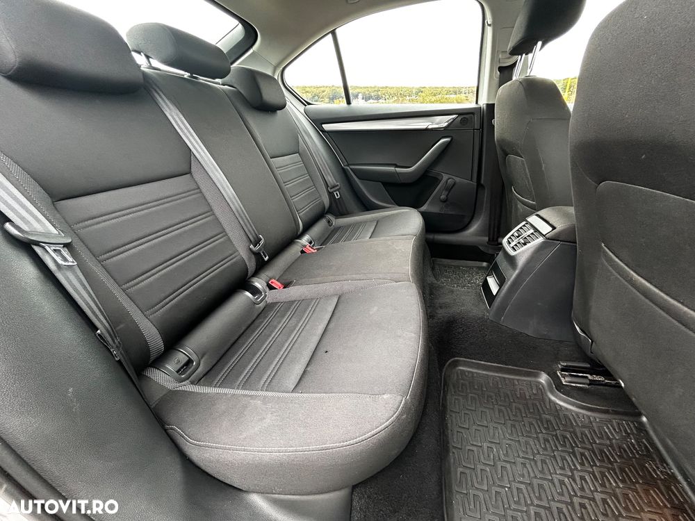 Skoda Octavia Combi Diesel 1.6 TDI Active - 18