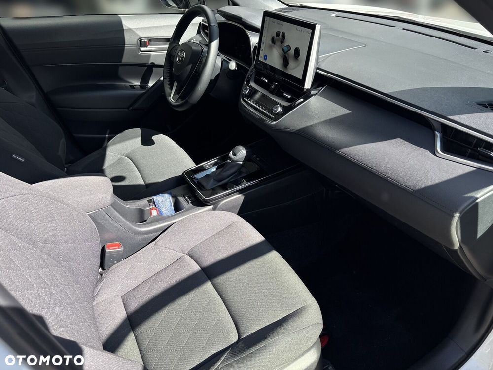 Toyota Corolla Cross - 15