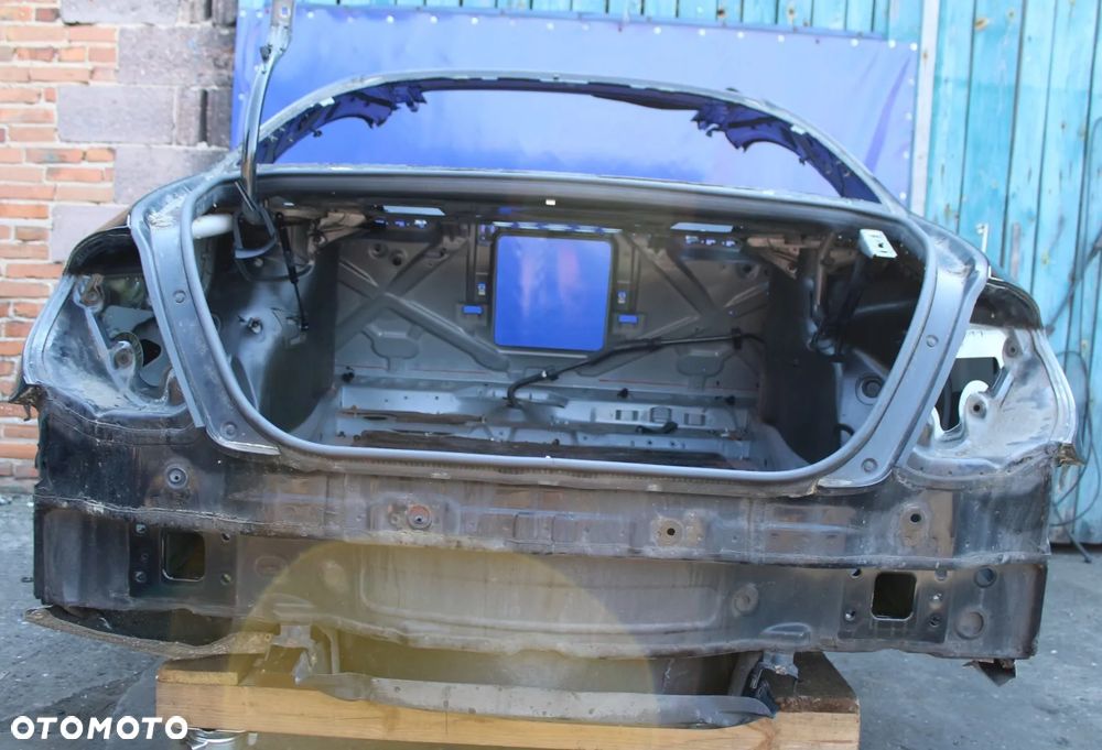 Błotnik tył tylny lewy prawy ćwiartka tylna lewa prawa OE Mercedes W216 C216 Lift C197 - 23