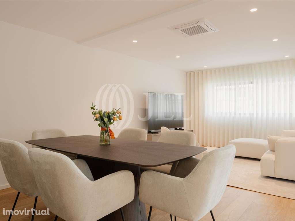 Apartamento T3 com garagem, nas Avenidas Novas, Lisboa - Grande imagem: 4/32