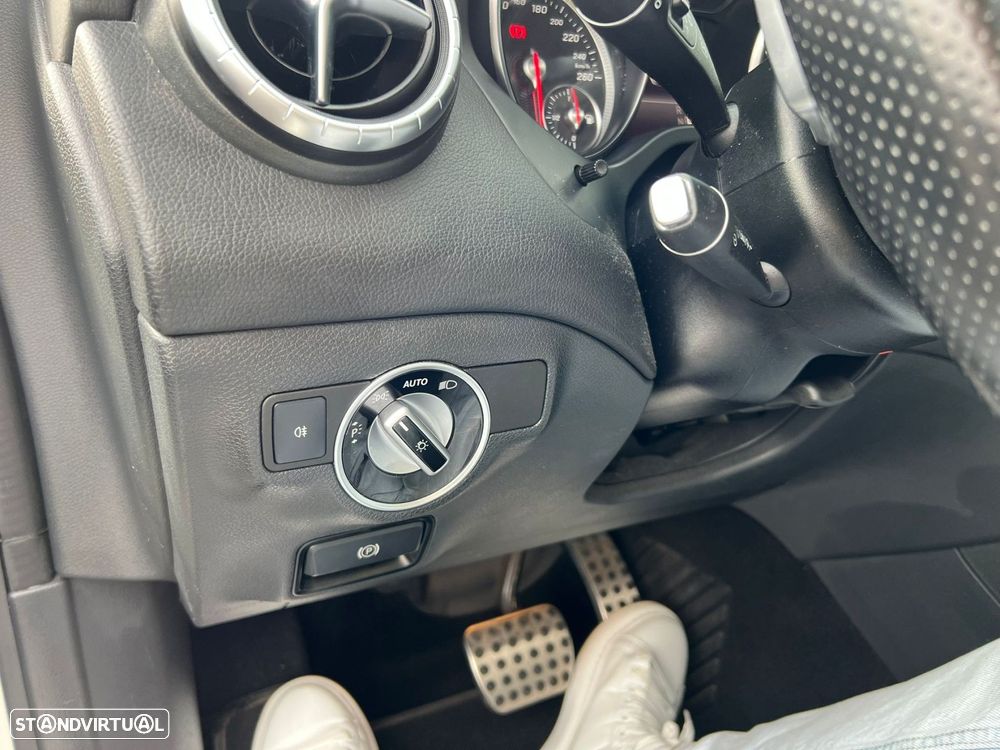 Mercedes-Benz CLA 220 - 31