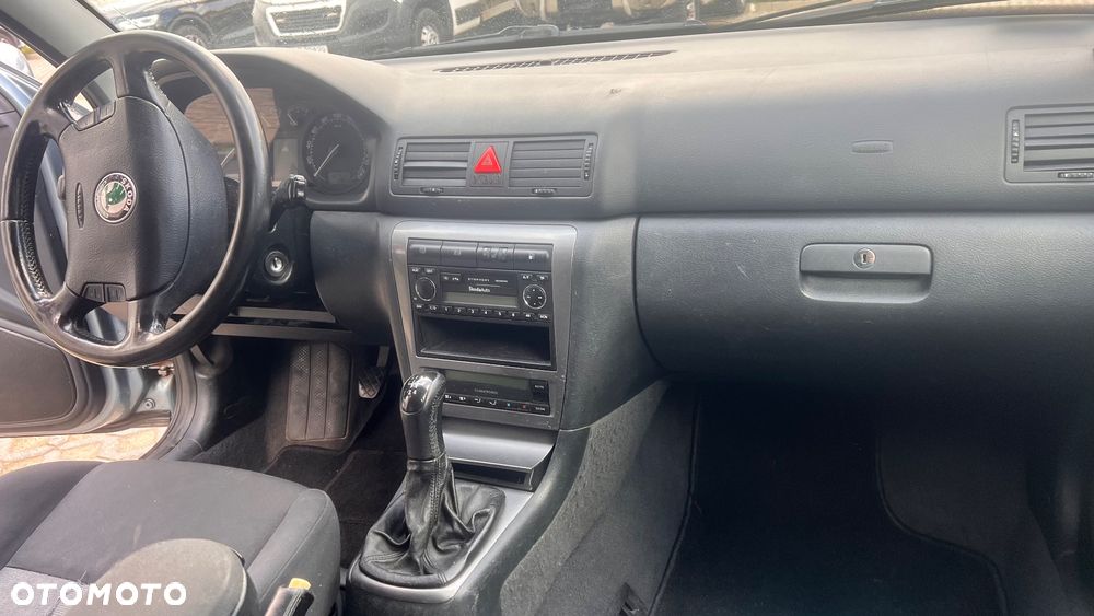 Skoda Octavia 2.0 Combi Elegance - 19