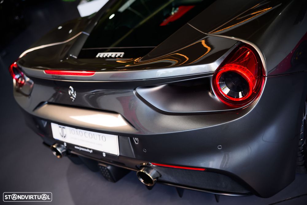 Ferrari 488 GTB - 10